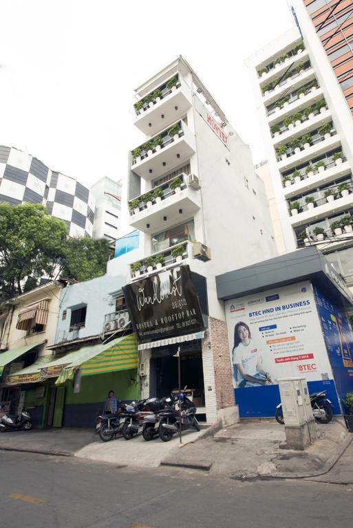 Wanderlust Saigon Hostel & Rooftop Bar ホーチミン市 エクステリア 写真