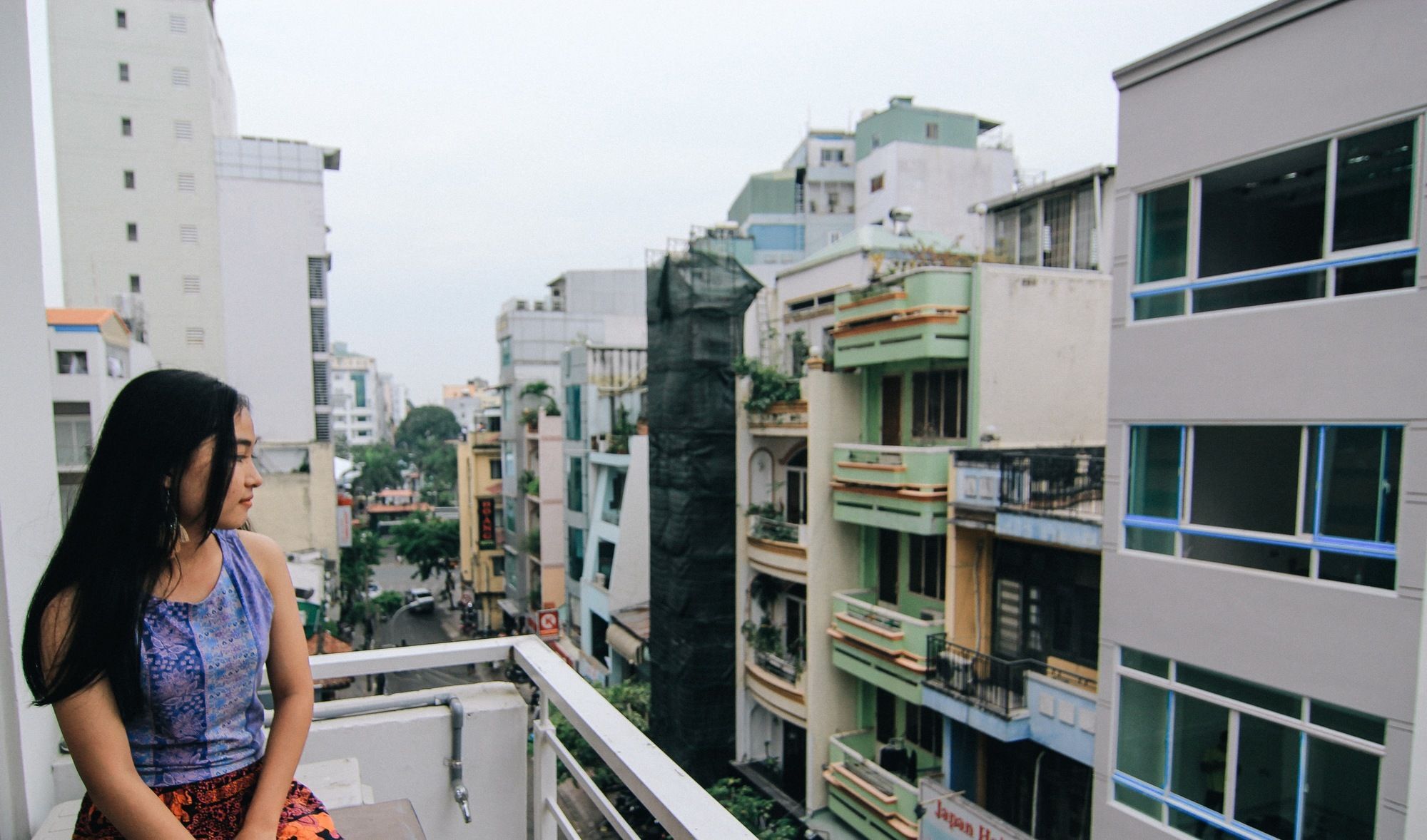Wanderlust Saigon Hostel & Rooftop Bar ホーチミン市 エクステリア 写真