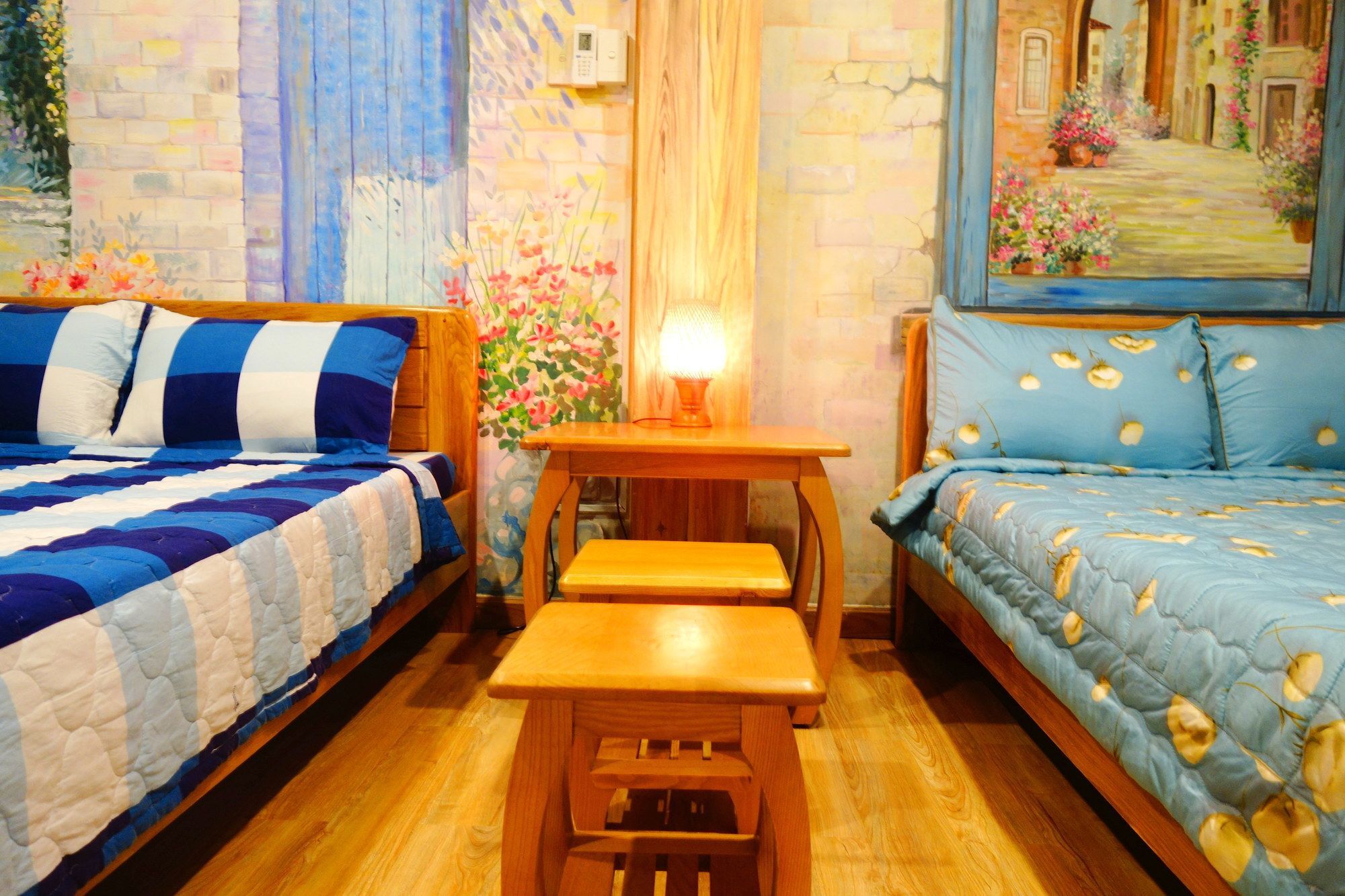 Wanderlust Saigon Hostel & Rooftop Bar ホーチミン市 エクステリア 写真